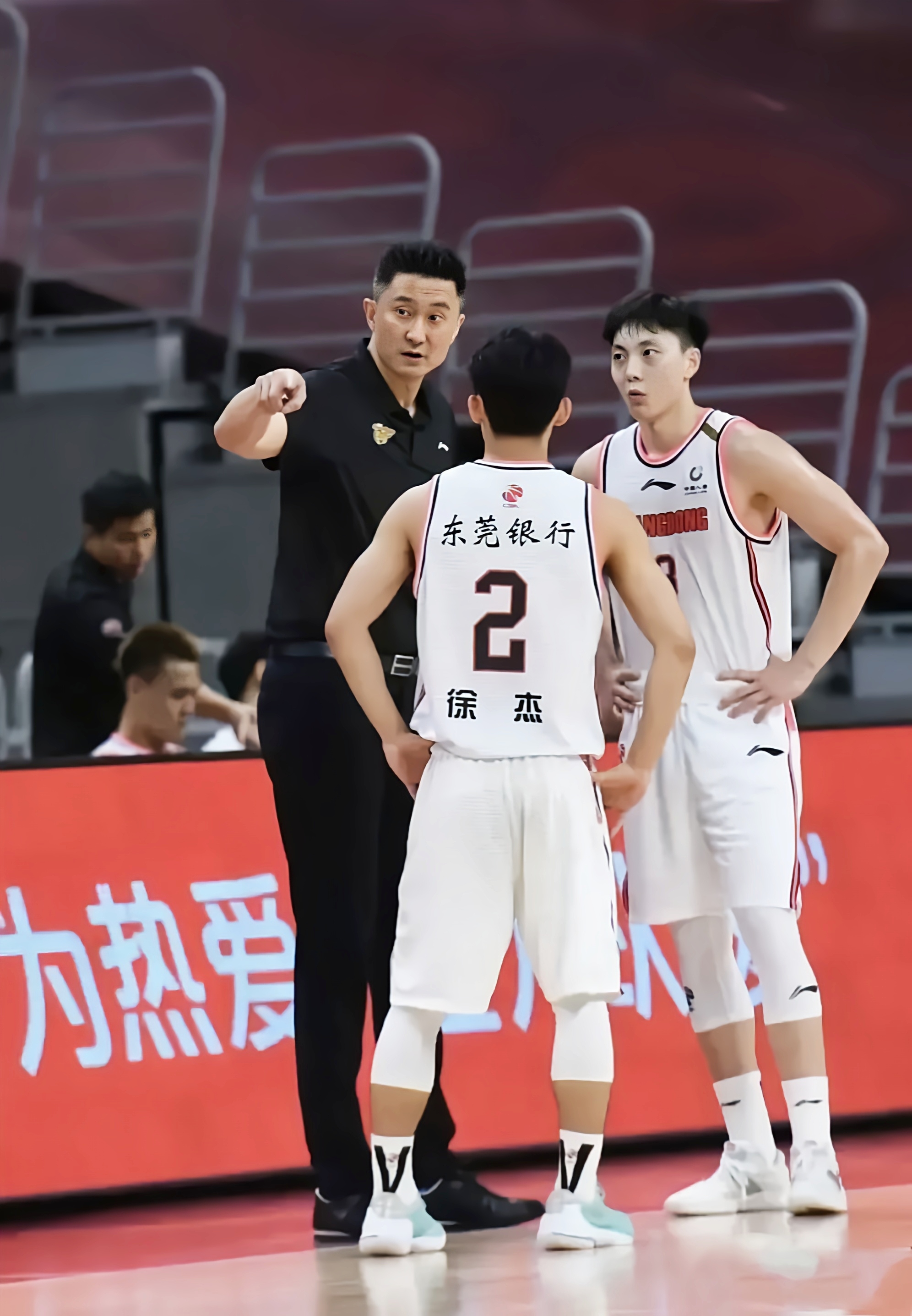 包含赛前体能课后，广东宏远完成体检备战欧超杯，底气十足，赛季目标并未改变的词条-九游体育网页版